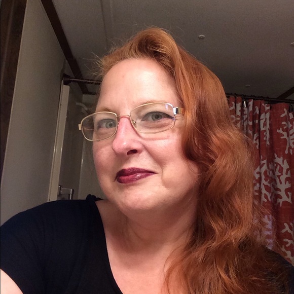 Meet your Posher, Patti. - Picture 3 of 3